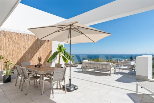 Luxury Penthouse with Big Terrace and Seaviews