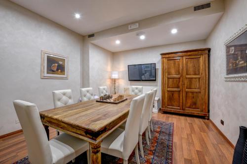 Aufenthaltsraum/TV-Zimmer, Hotel Europa in Desenzano del Garda