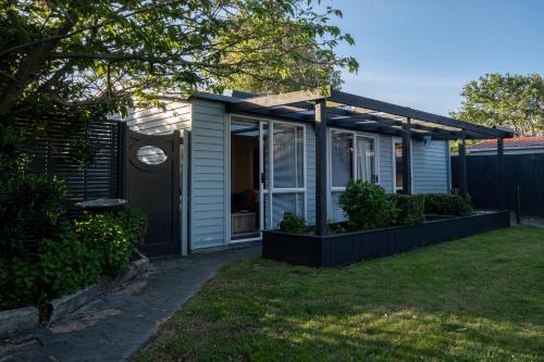Bright Modern Guesthouse - Free Parking, Near CBD in Woolston