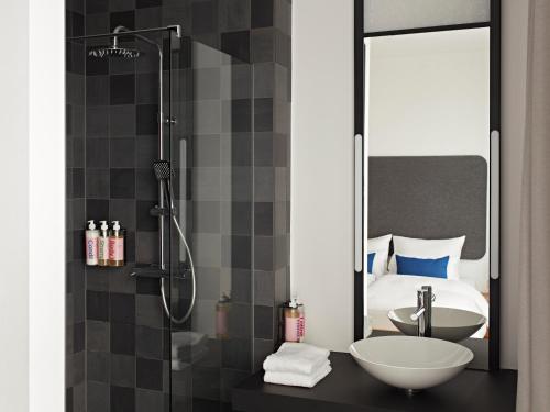 Drift Rooms & Apartments - image 5