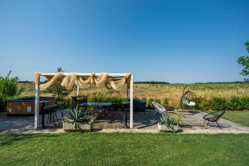 المنظر الخارجي, Private Villa With Pool On Cortona Vineyards in Pietraia