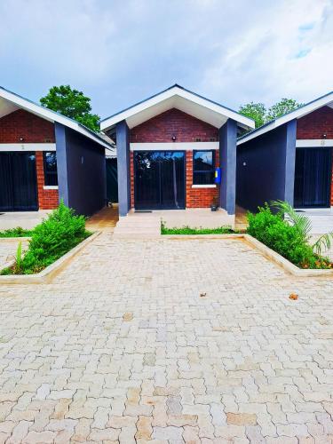 Экстерьер, Angton's Lodge in Масвинго