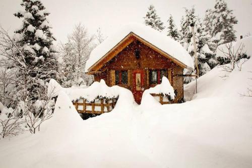 Kedra Village Retreats - Mountain Escape