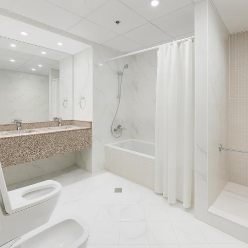 Sunset Beach Escape at Palm Jumeirah 240 by The Rosewood Vacation Homes Rental LLC in The Palm Jumeira