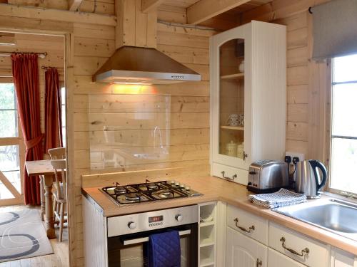 virtuve, Forest Lodge in Godshill