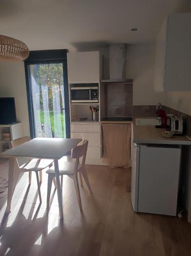 Appartement à la campagne (Appartement a la campagne) in Saint Georges De Luzencon