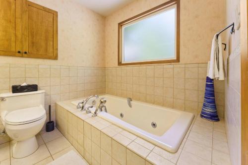 2 Pioneer-AC-Hot Tub-3BR/2BA - image 12