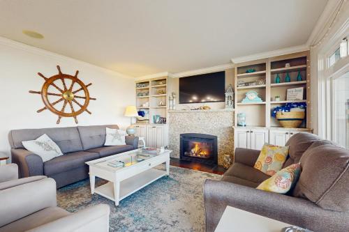 The Sunset Beach House in Lummi Island