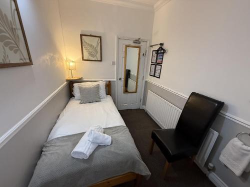 Single room, shared bathroom