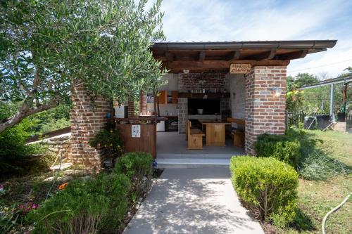 Family friendly house with a swimming pool Radovin, Zadar - 21307 in Radovin