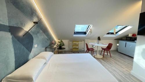 JOIVY Elegant Top-Floor Studio Apartment in Rapallo