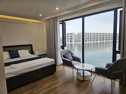 Hoa Đảo Vua (Hoa Đao Vua) in Flussufer - Cam Fluss / Alter Hafen