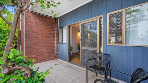 Įėjimas, Amara on Lake Street in Lizard Sala