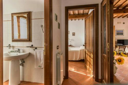A szálláshely kívülről, Rural Apartment With Views Of Lake Trasimeno in Casamaggiore