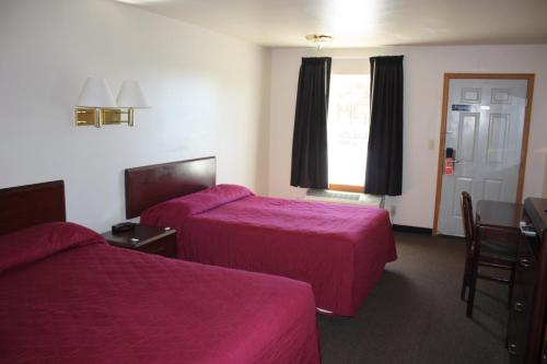 2 twin beds