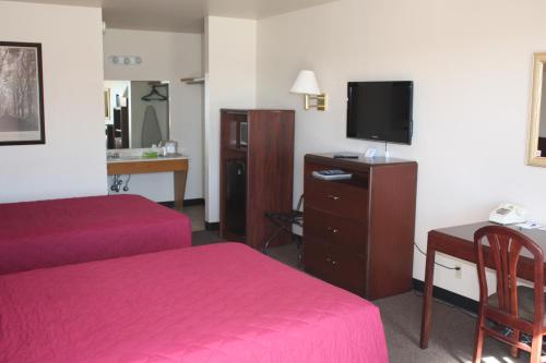 Boomtown Inn - image 4