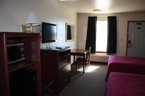 Boomtown Inn - image 5