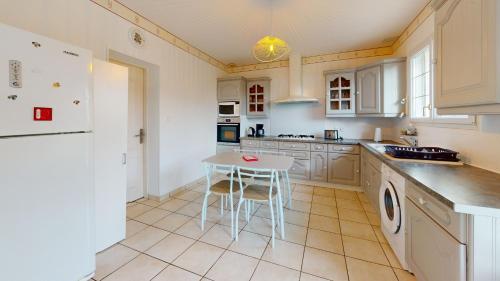 3 bedrooms, 3 beds