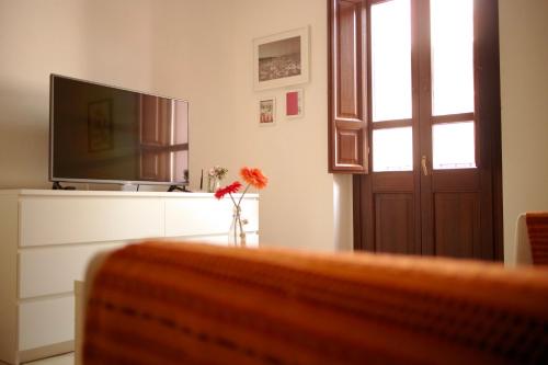 2 bedrooms, 3 beds