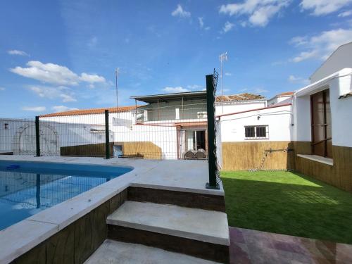 Peldbaseins, Vivienda MENSAL a estrenar en la Sierra Norte de Sevilla in El Real de la Jara