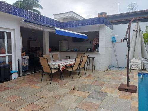 Casa ampla com piscina no Guarujá – khách sạn tại Praia de Pernambuco
