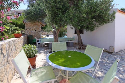 Seaside apartments with a swimming pool Pag - 6412 - image 2