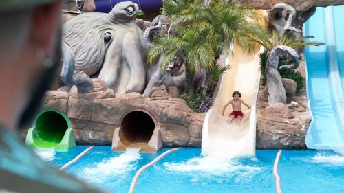 Evenia Olympic Suites - image 12