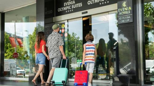 Evenia Olympic Suites - image 2