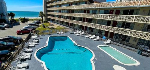 Oceanfront Viking Motel - image 14