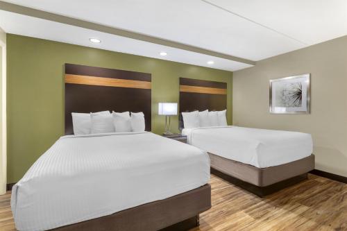 Best Western Plaza Inn - image 9