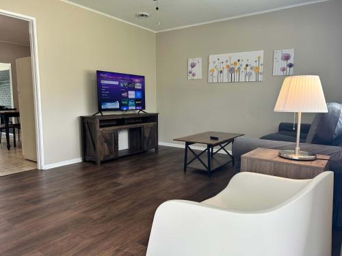Bellwood 2 bed family house w 2 living areas Superhost in Loveland