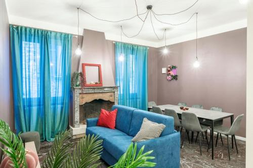 HOST4U - Tresanda Apartment in Brescia City Center