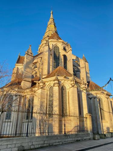 Médiévale 27 (Medievale 27) in Semur-en-Auxois