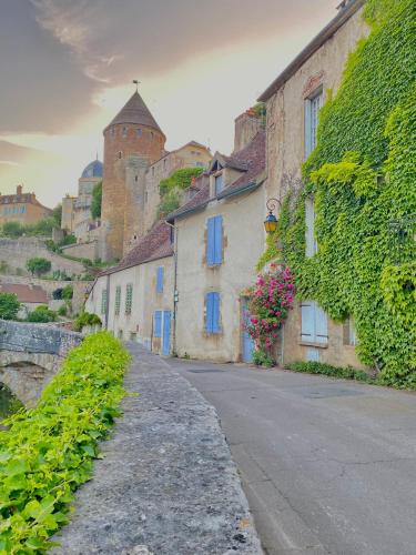 Médiévale 27 (Medievale 27) in Semur-en-Auxois