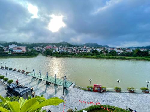Chi's House - Homestay Cao Bang - 발코니/테라스