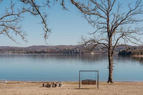 Happy Hollow Resort – Blue Eye, MO