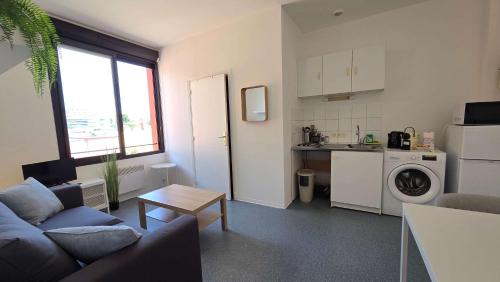 LX137 1-Bedroom - Downtown Nice - Mobility Lease