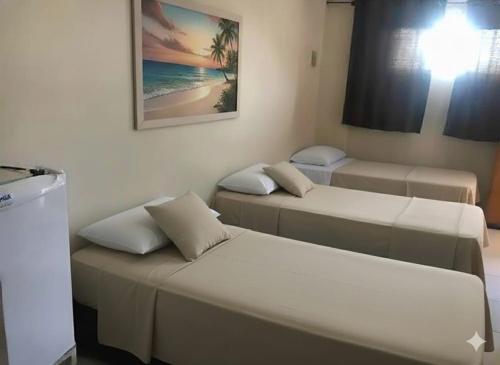 1 double bed, 1 twin bed