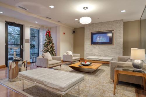 บริการและสิ่งอำนวยความสะดวก, Blueground Bethesda fitness center nr Cabin John Park WDC-666 in เบเทสดา (MD)