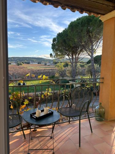 Le Mas des Vignes en Drome provençale (Le Mas des Vignes en Drome provencale) in Rochegude