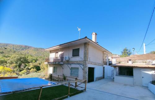 外部景觀, El Salón de Arriba (El Salon de Arriba) in 埃爾雷亞爾德聖比森特