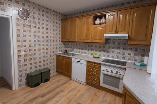 El Salón de Arriba (El Salon de Arriba) in 埃爾雷亞爾德聖比森特