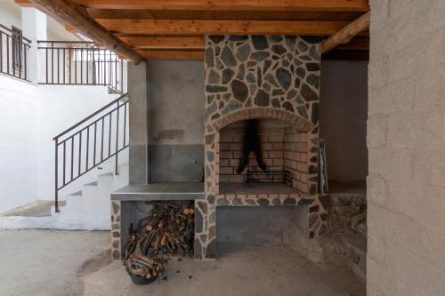 設施, El Salón de Arriba (El Salon de Arriba) in 埃爾雷亞爾德聖比森特