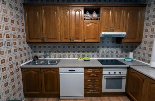 El Salón de Arriba (El Salon de Arriba) in 埃爾雷亞爾德聖比森特