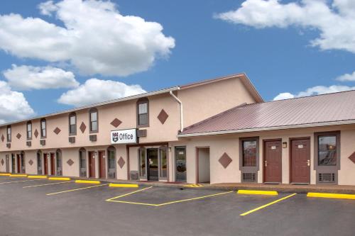 Knights Inn Wildersville in Wildersville, USA