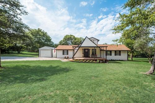Aledo Slice of Paradise, Secluded Country Lodge