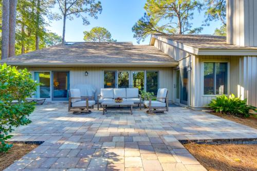 Modern Retreat Patio BBQ Less Than 1 Mi to Beach! - image 10