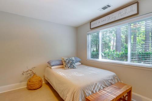 Modern Retreat Patio BBQ Less Than 1 Mi to Beach! - image 11