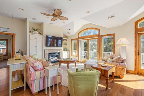 New Listing Game room Private pool & Hot Tub in Kitty Hawk (NC)