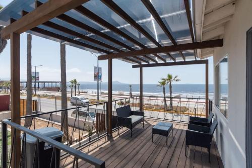 NEW Casa Marea Beach Front House DT 2BR WiFi & AC in Playa Hermosa